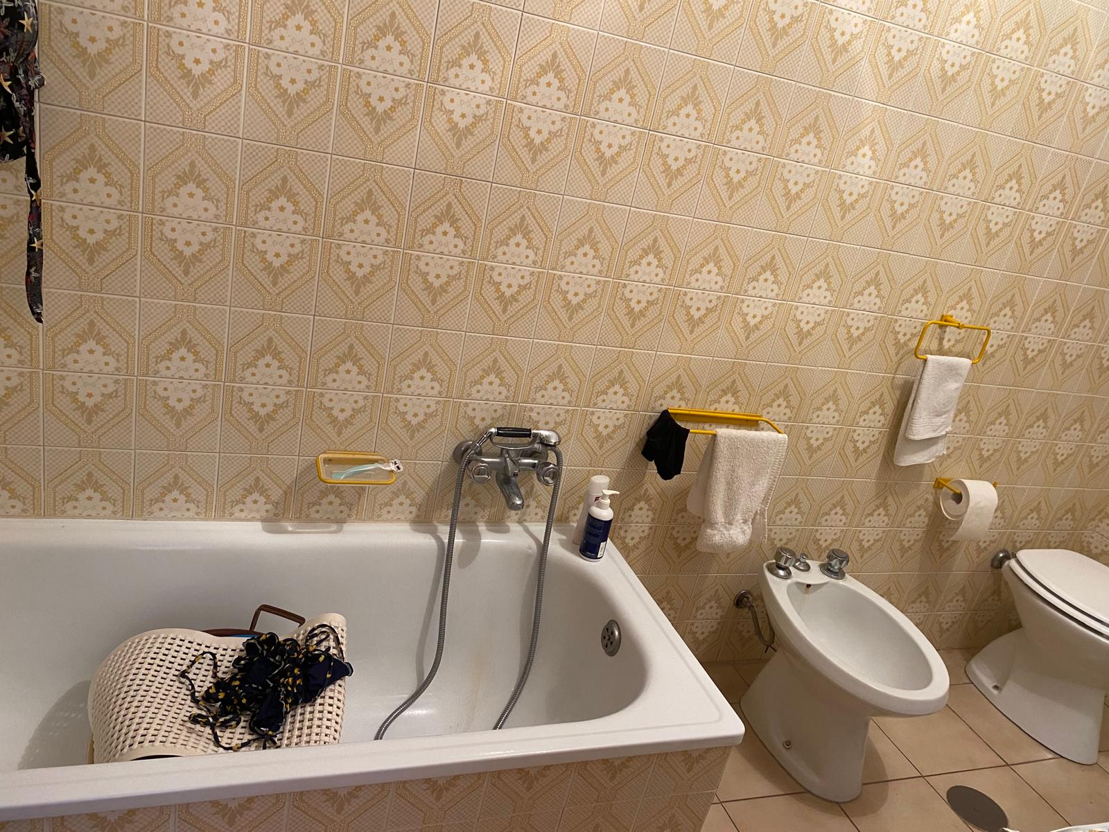 Appartamento arredato a 300 m dal mare – Longobardi Marina