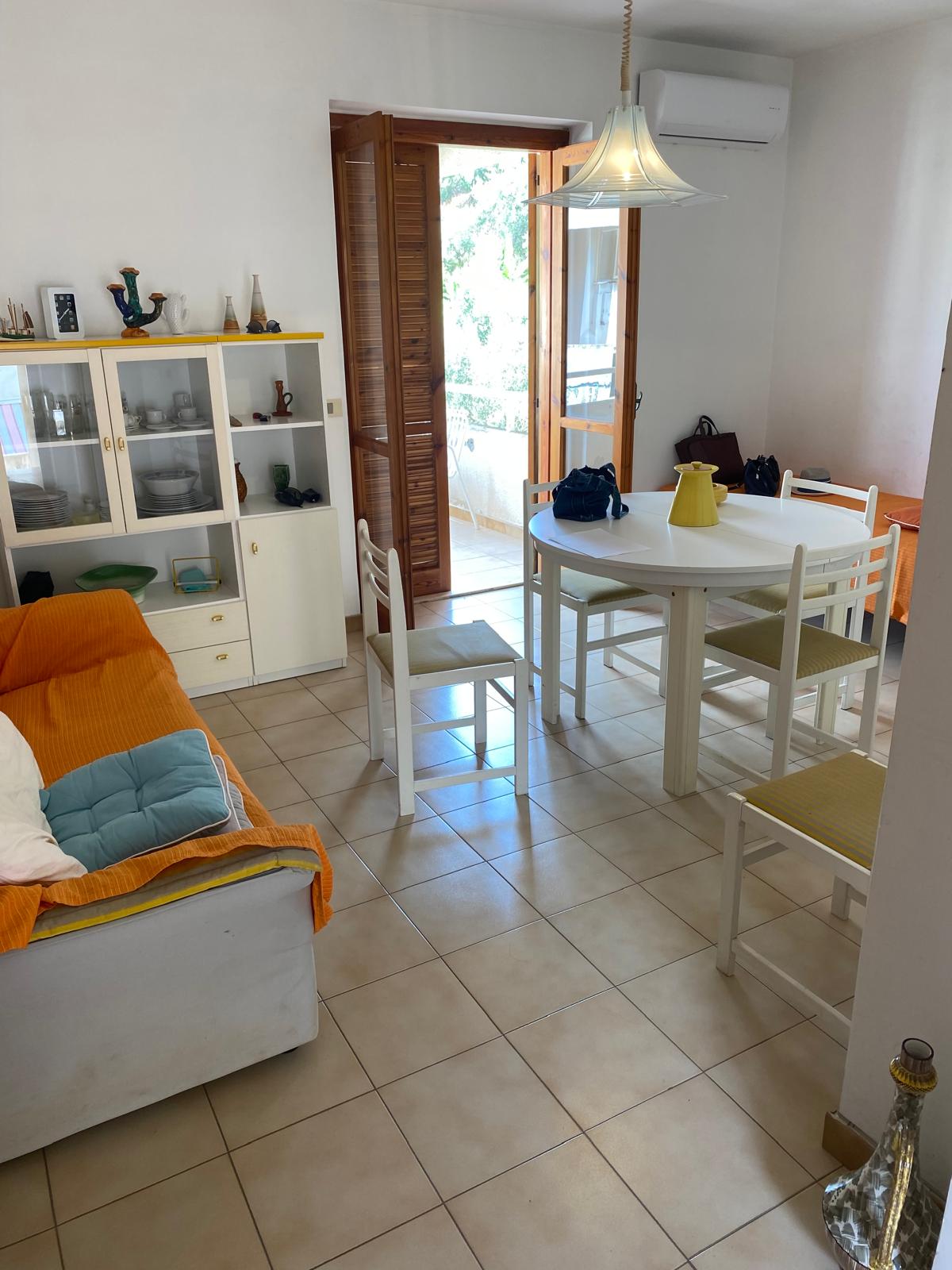 Appartamento arredato a 300 m dal mare – Longobardi Marina